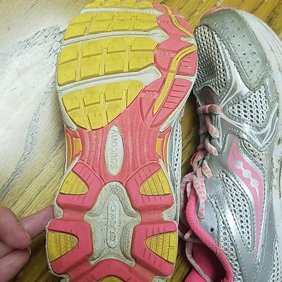 Sneakers - Picture 4 of 4